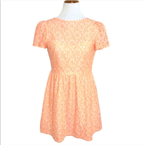 SOLD-Miss Me Coral Eyelet Lace Floral Dress - Picture 4 of 8